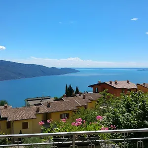 Dina , Tignale Italien