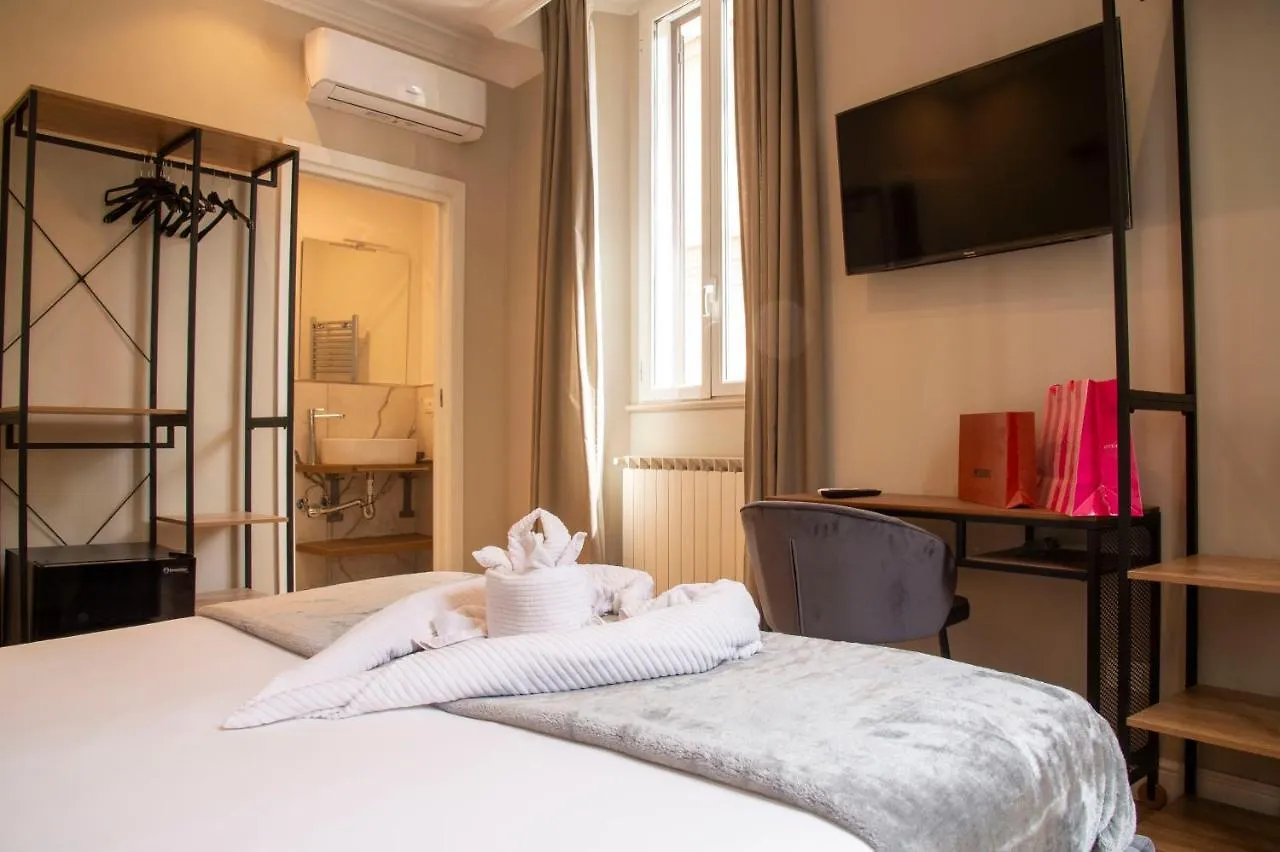 Ad Suites Tritone Řím 2*,
